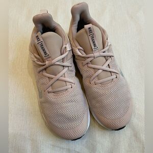 Nike Legend Essential 2 Training Sneakers Women Size 10.5